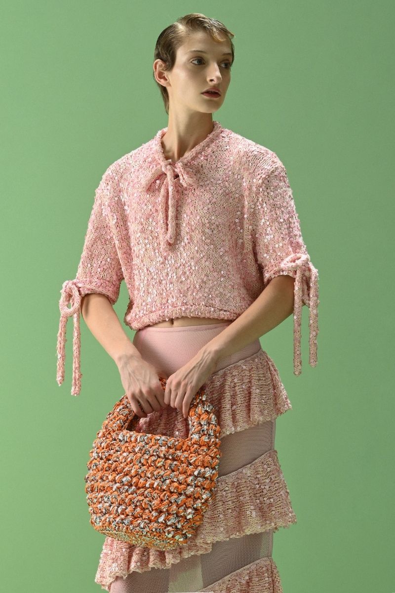 SALUE SWEATER IN PINK