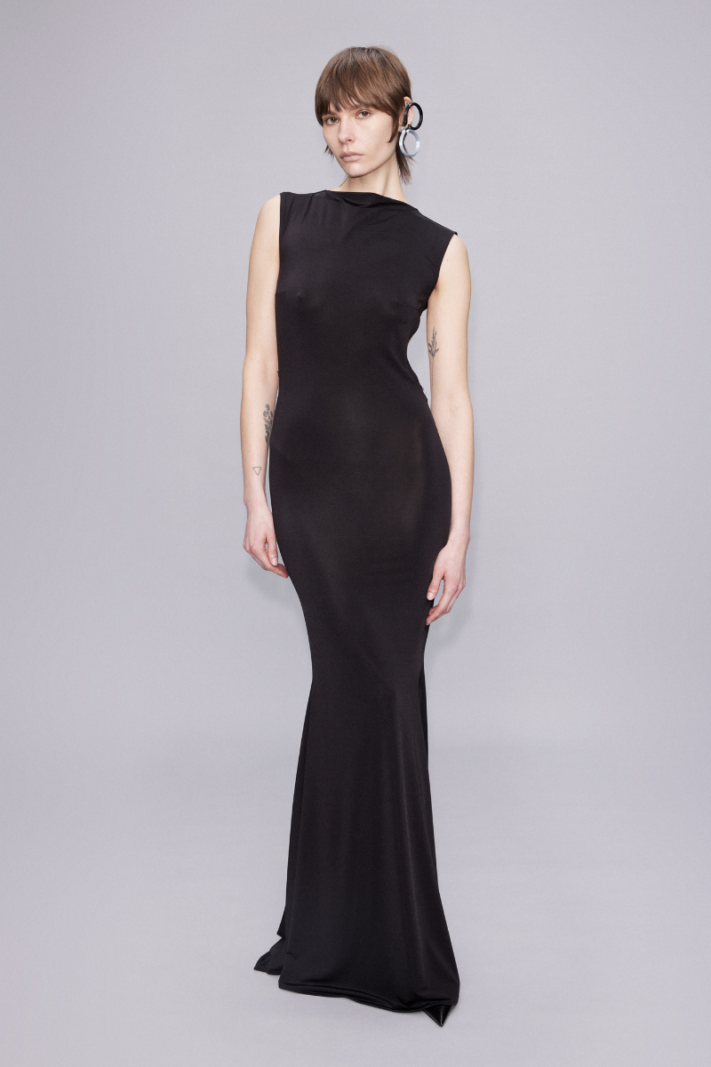 JERSEY BACKLESS MAXI DRESS IN BLACK
