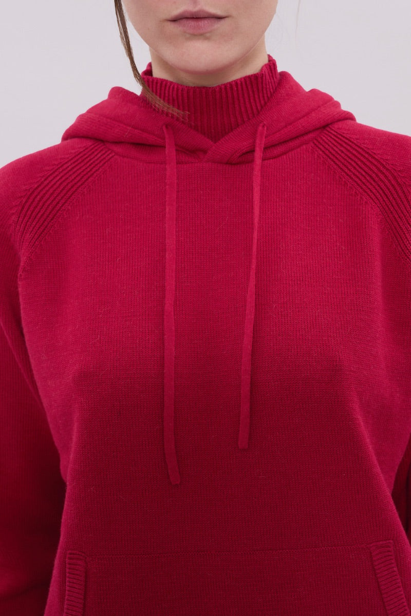 KNITTED ROLL NECK HOODIE IN BURGUNDY