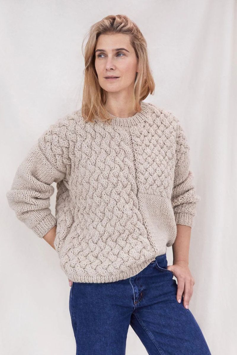 HEARTBREAKER SWEATER IN BEIGE