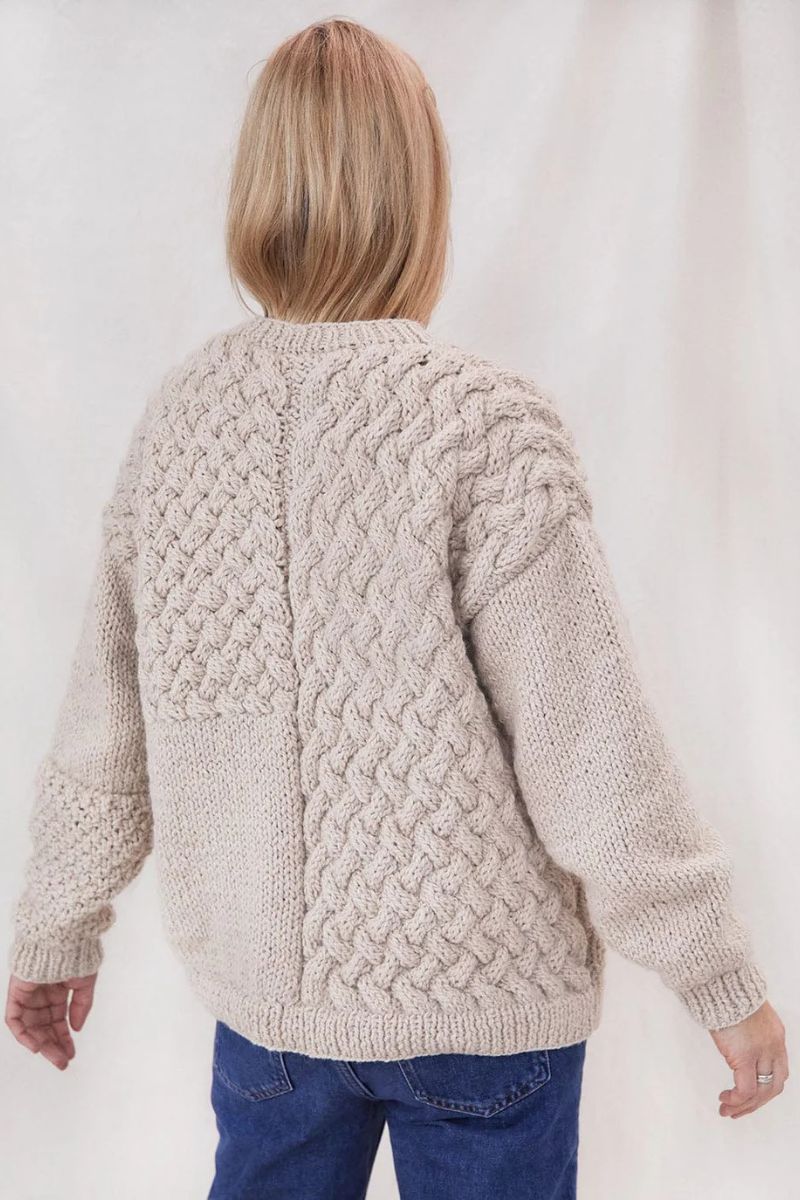 HEARTBREAKER SWEATER IN BEIGE