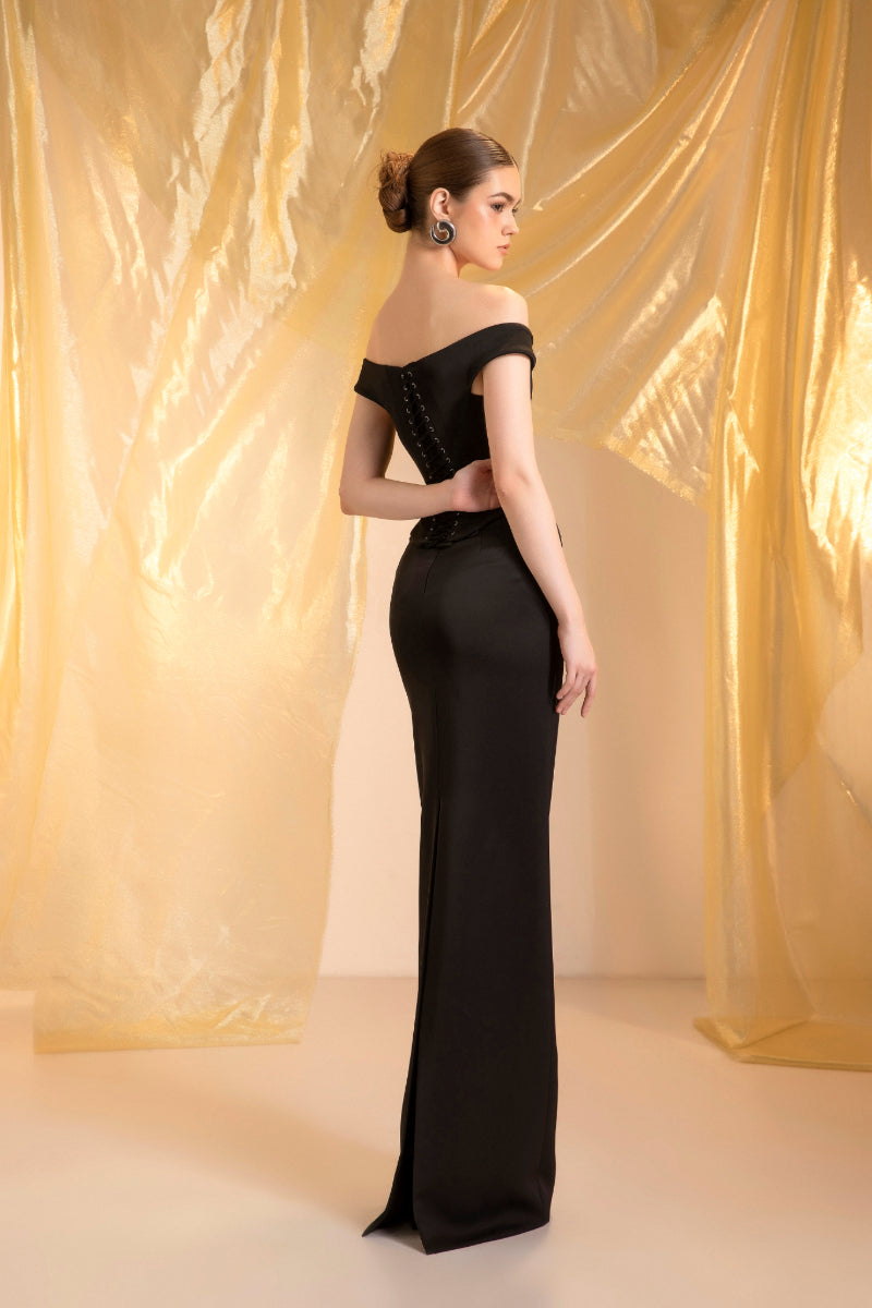 TIMELESS BLACK OFF-SHOULDER GOWN