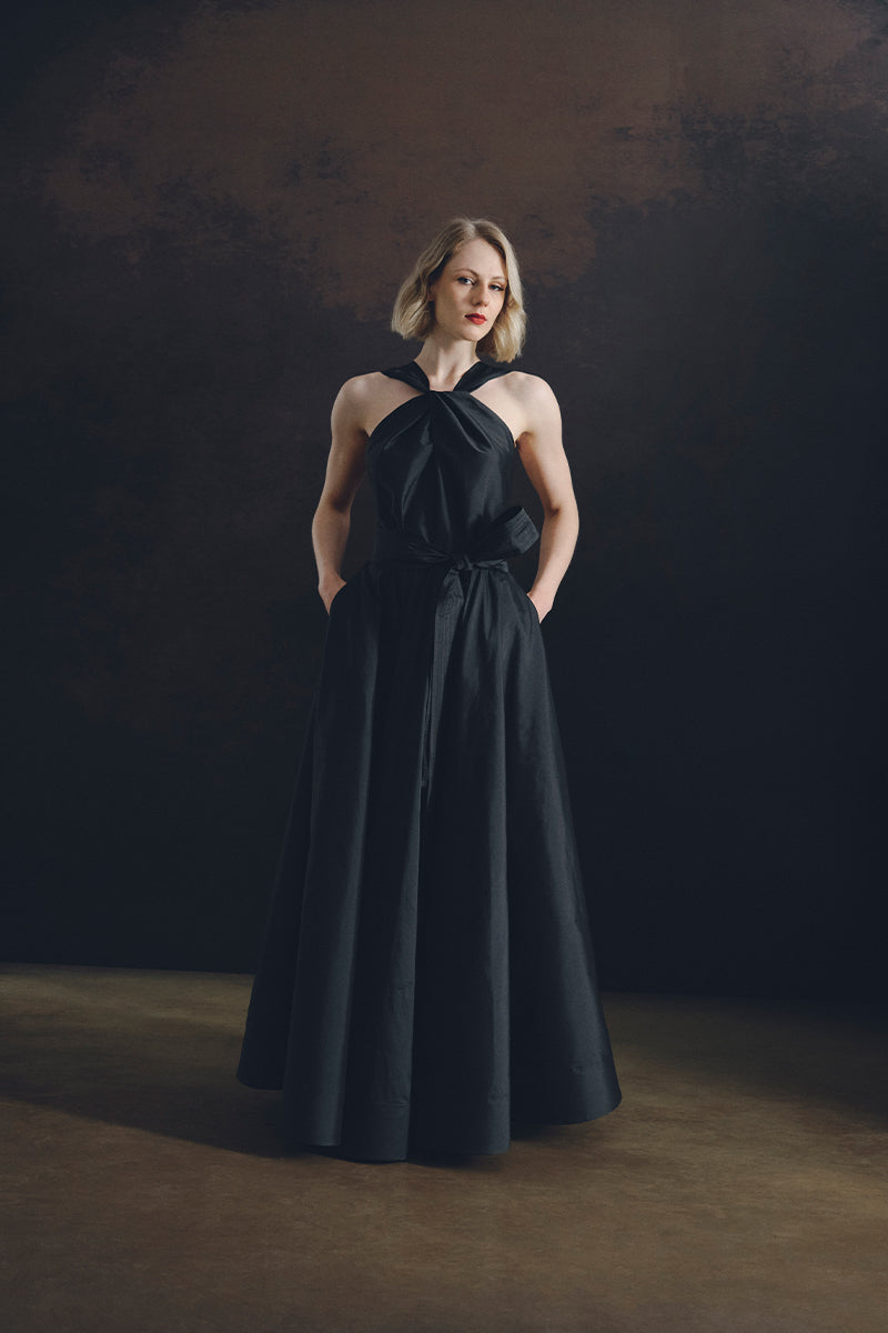 LADY OF THE NIGHT DRESS IN BLACK