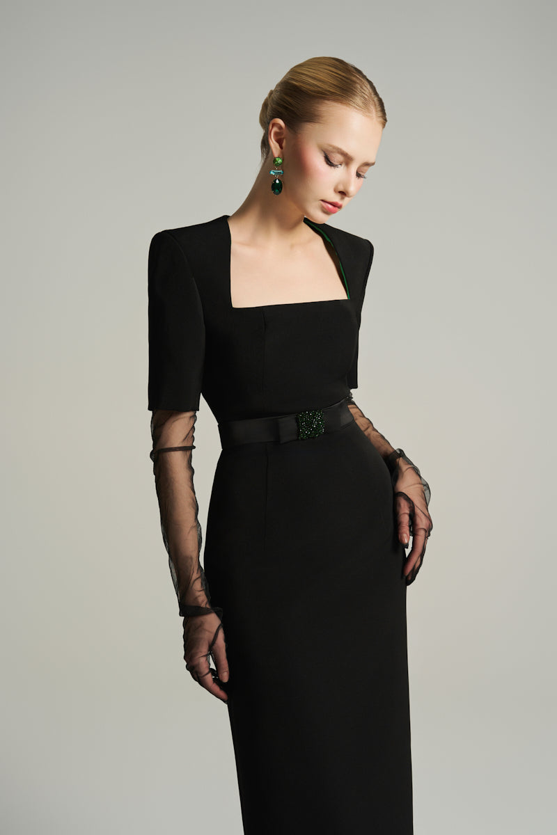 KNEE LENGTH DRESS IN BLACK