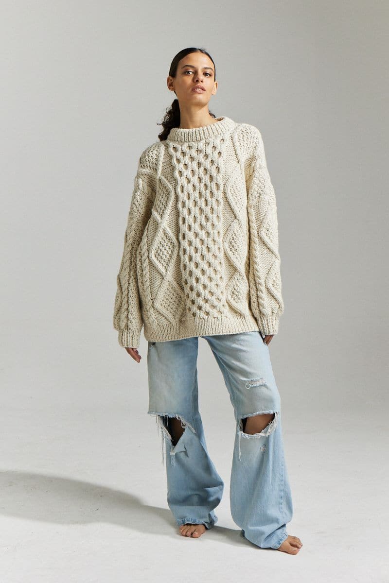 OFF WHITE HONEY CREW NECK SWEATER