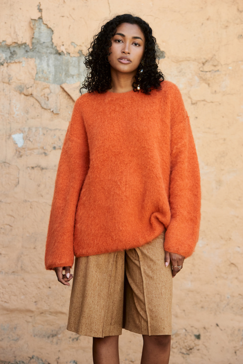 SURI KNITTED ORANGE CREWNECK