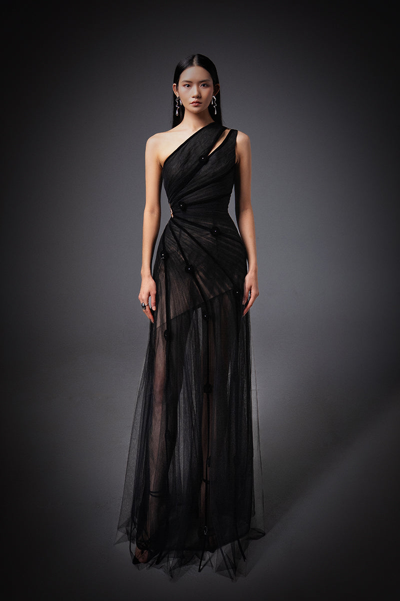 CULT MIA X HAPPY CLOTHING MAKENNA A-LINE ORGANZA MAXI DRESS IN BLACK