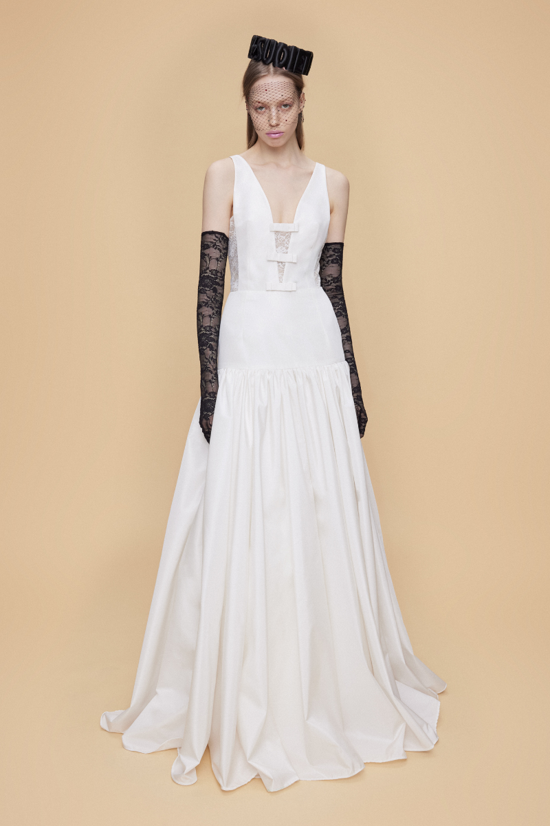 DEEP V NECKLINE GOWN WITH BOW DETAILS