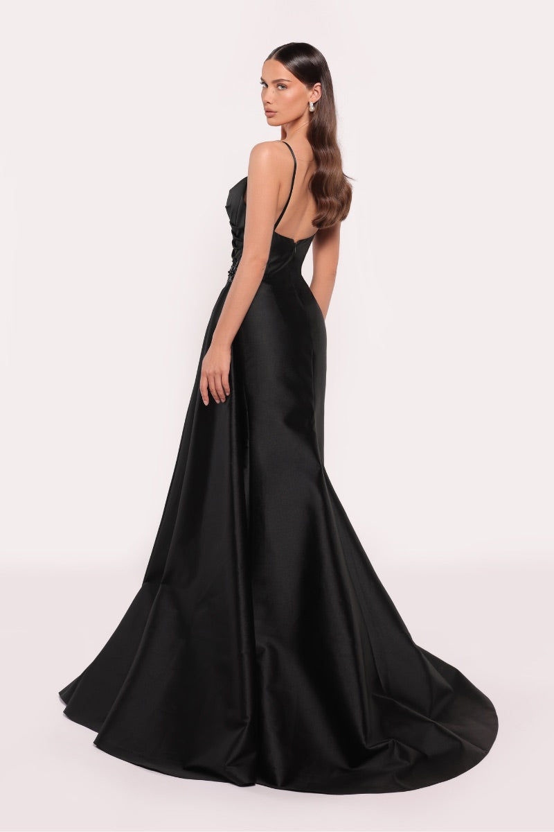 LEOVEL DRESS IN BLACK