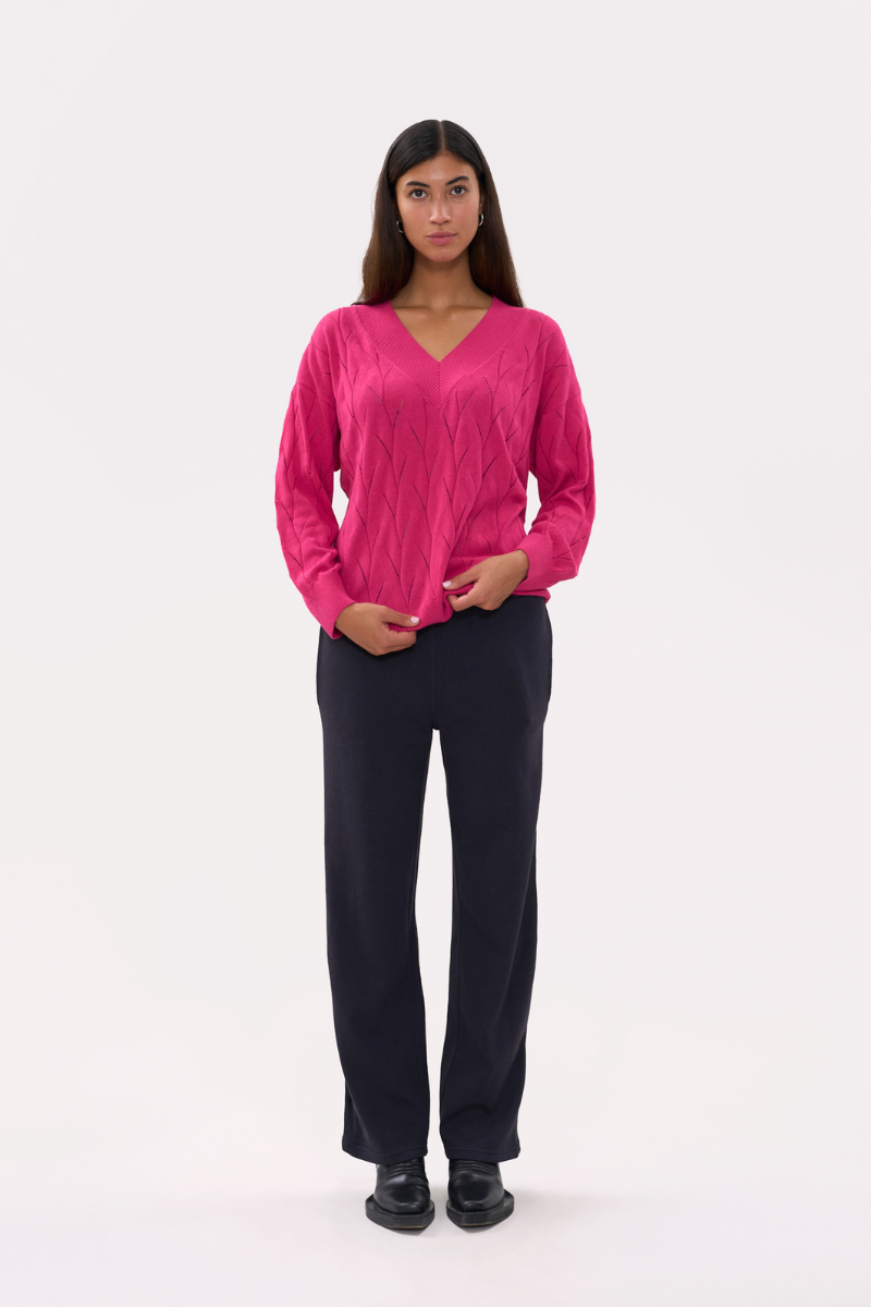 OVERSIZED V NECK JUMPER IN BRIGHT PINK