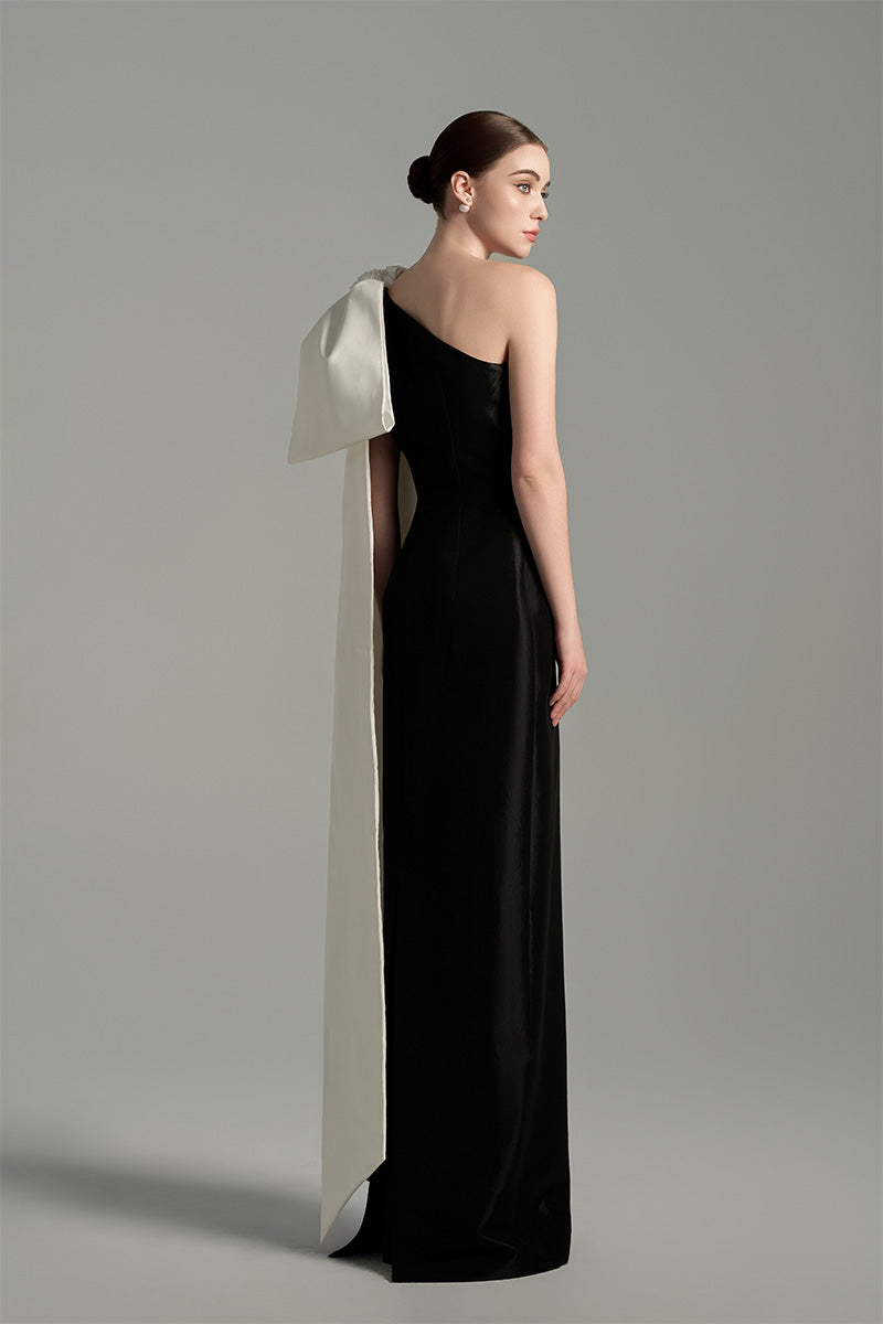 ASYMMETRIC ONE-SHOULDER COLUMN GOWN