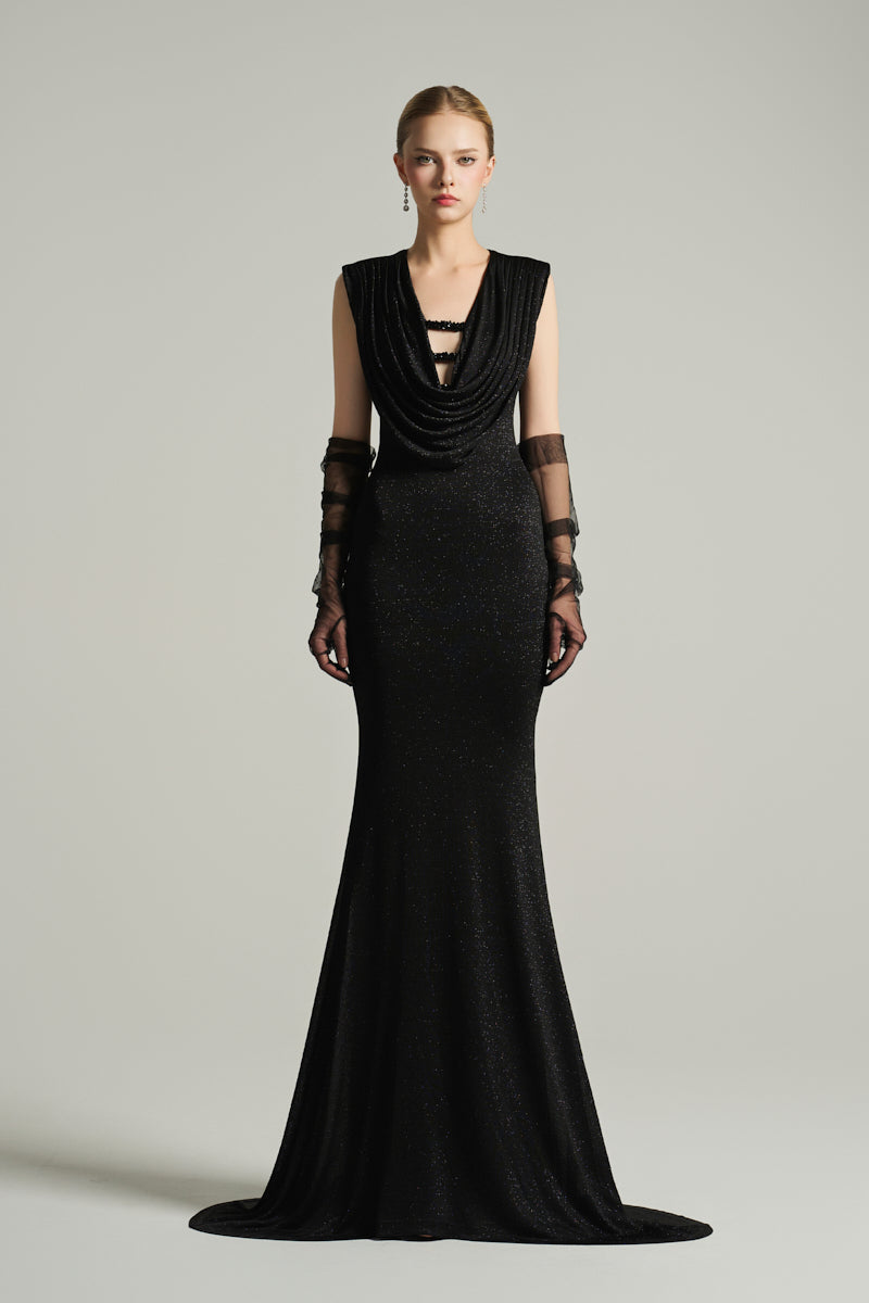 V-NECK SLEEVELESS MAXI DRESS IN BLACK