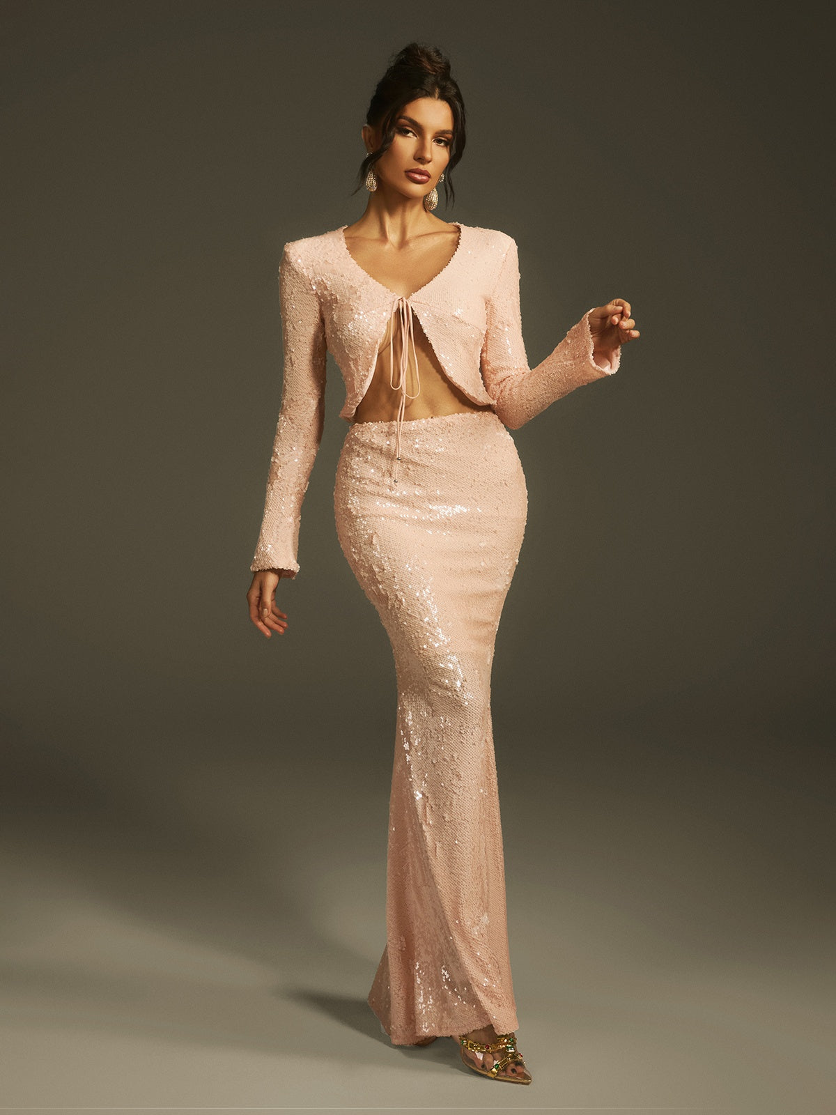 Laraib Sequin Skirt Set In Apricot
