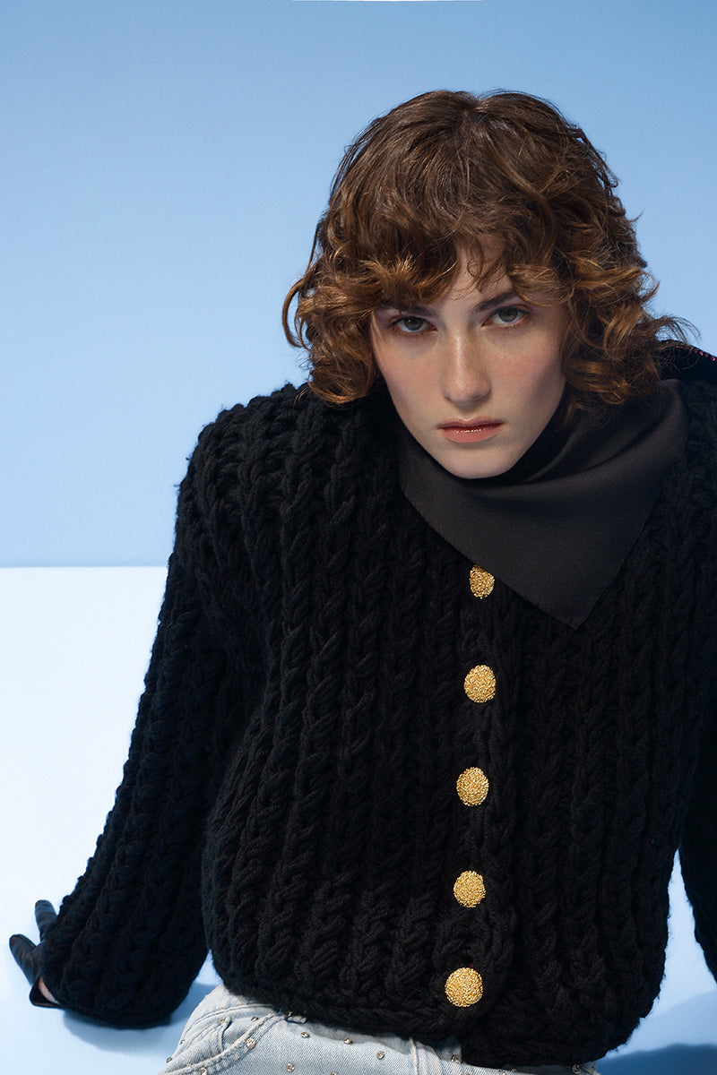 BLACK CABLE KNIT WOOL CARIDGAN