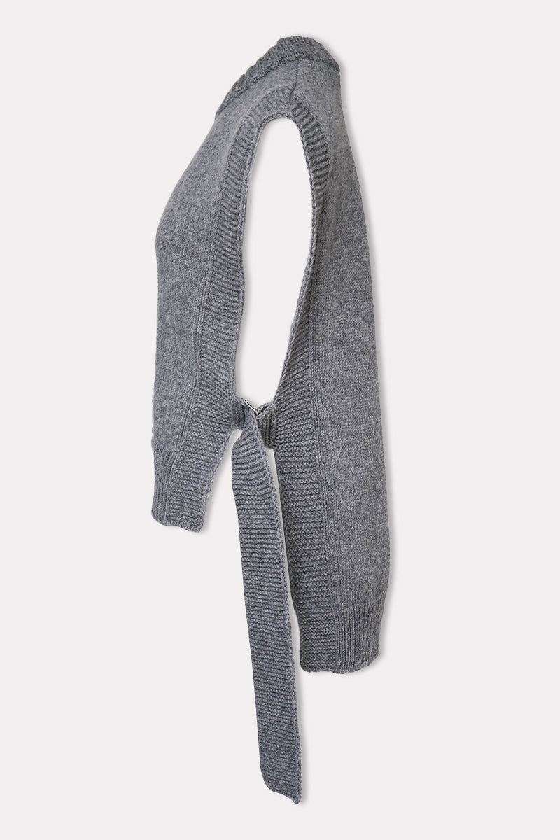 KALVOS VEST IN DOVEY GRAY