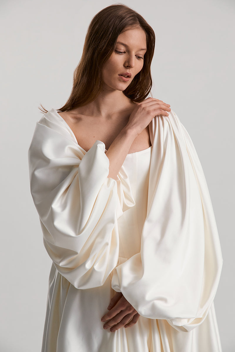 ETERNA DRESS SATIN IN OFF-WHITE