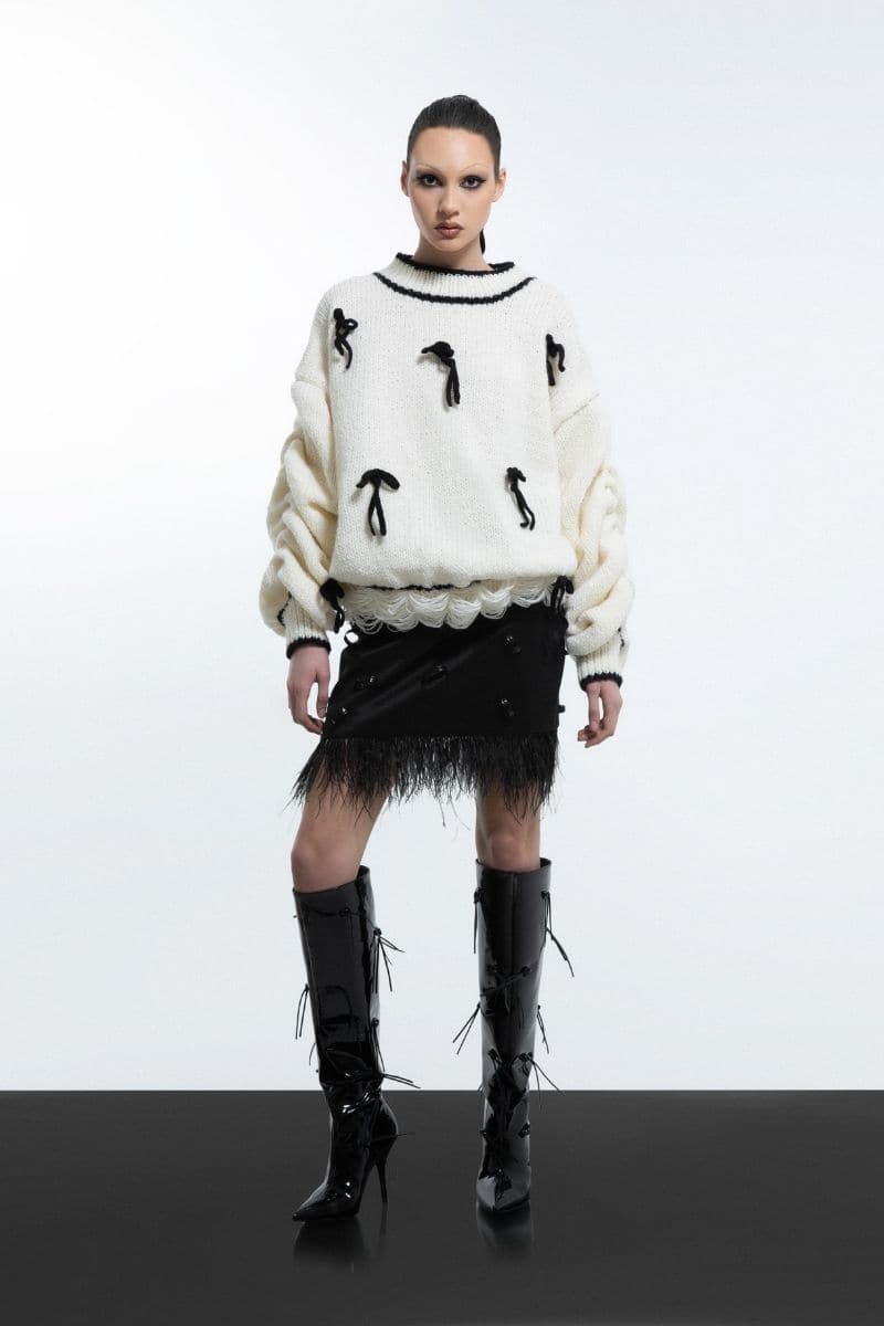 CREAM-CAKE KNITTED SWEATER