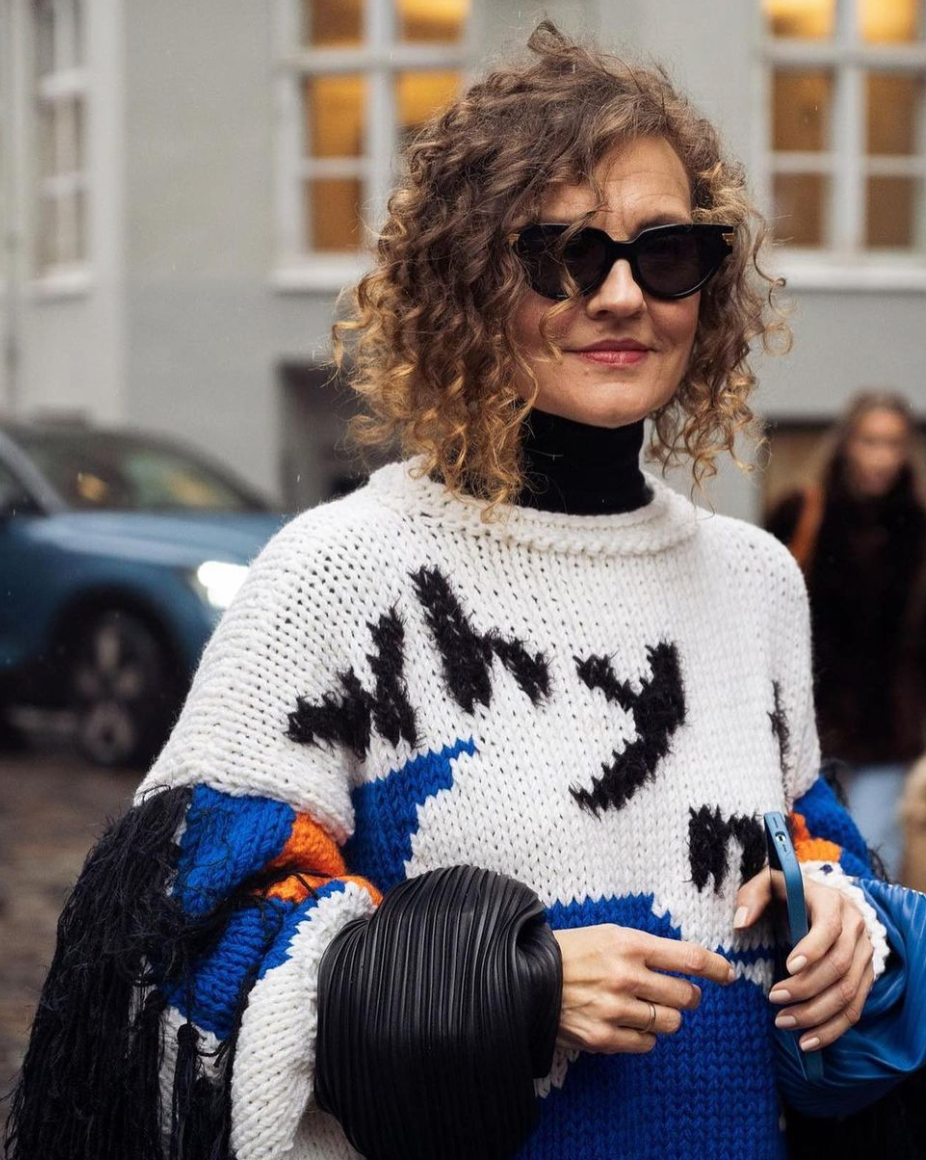 HAND-KNIT WOOL BLEND EMBROIDERED SWEATER