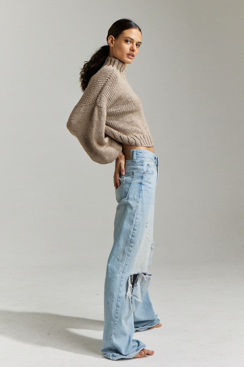 EVIE CROPPED TURTLENECK SWEATER