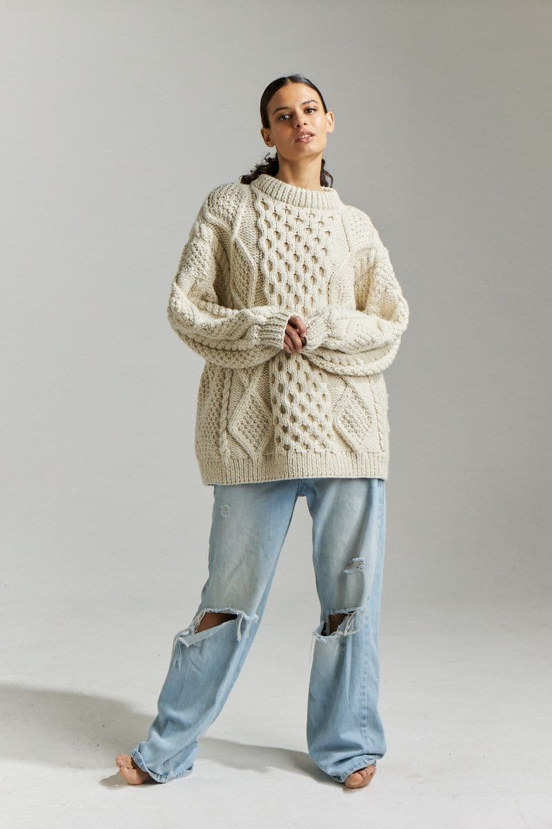 OFF WHITE HONEY CREW NECK SWEATER