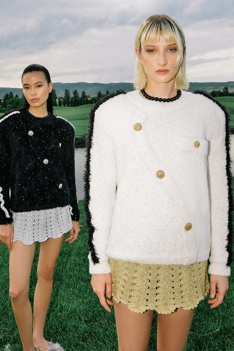 FLUFFY GOLD BUTTON WHITE SWEATER