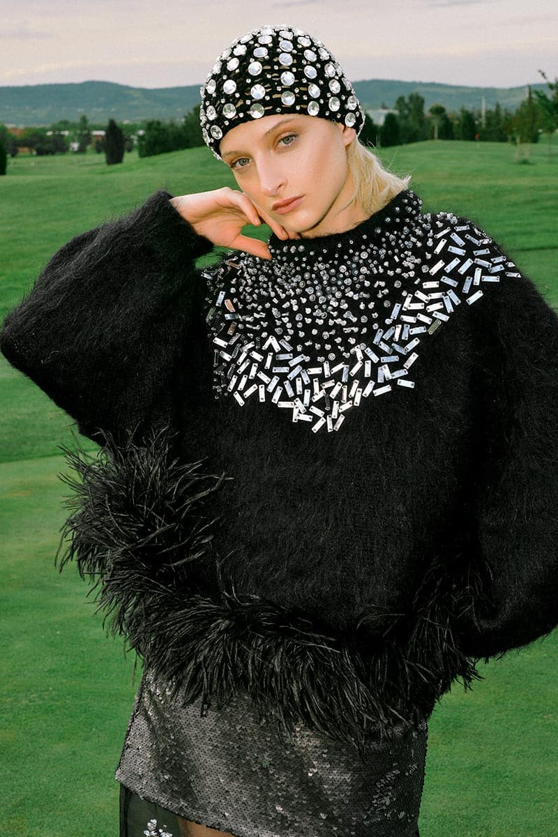 MIRRORED FEATHER BLACK SWEATER
