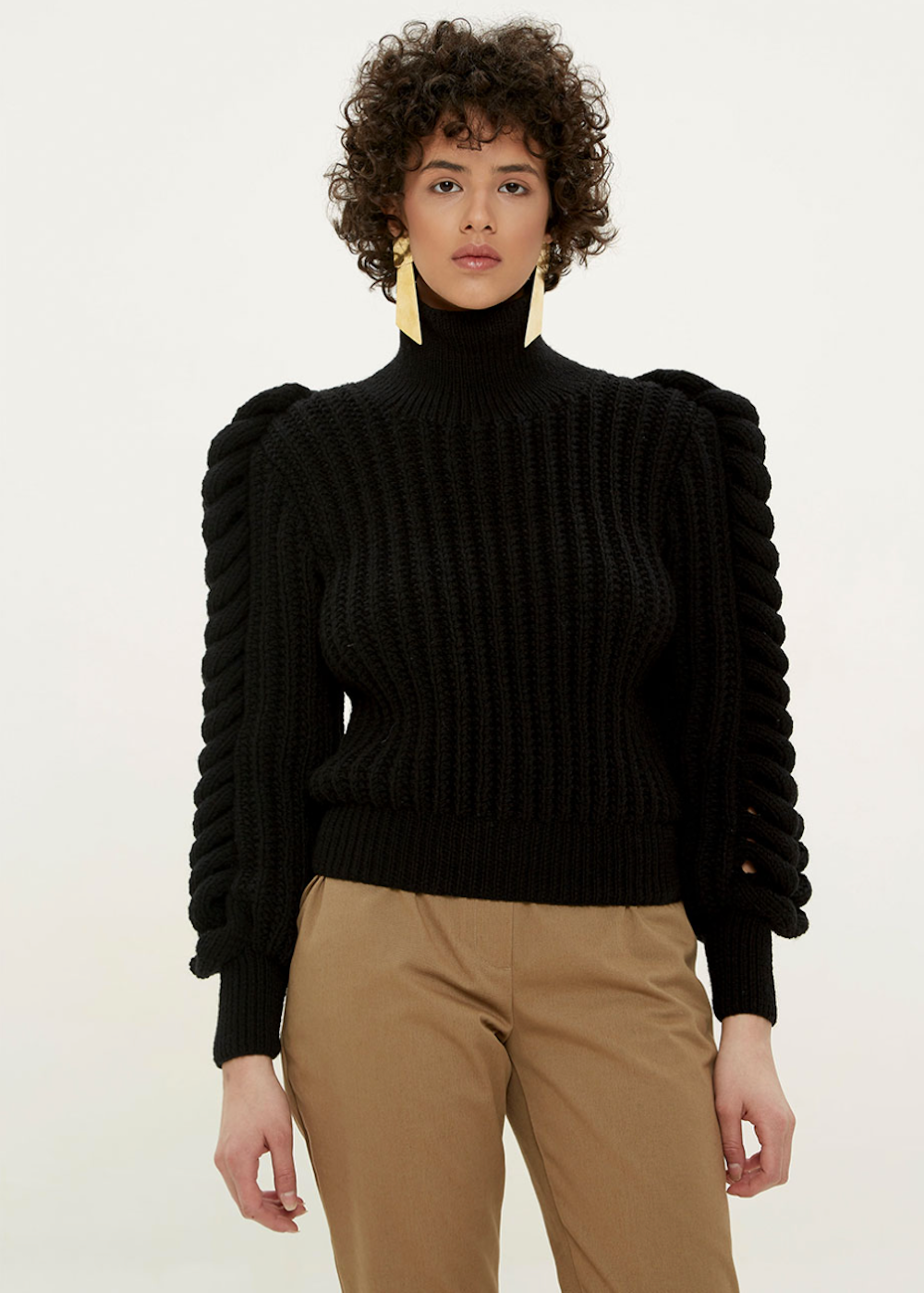 HIGH-NECK KNITTED SWEATER