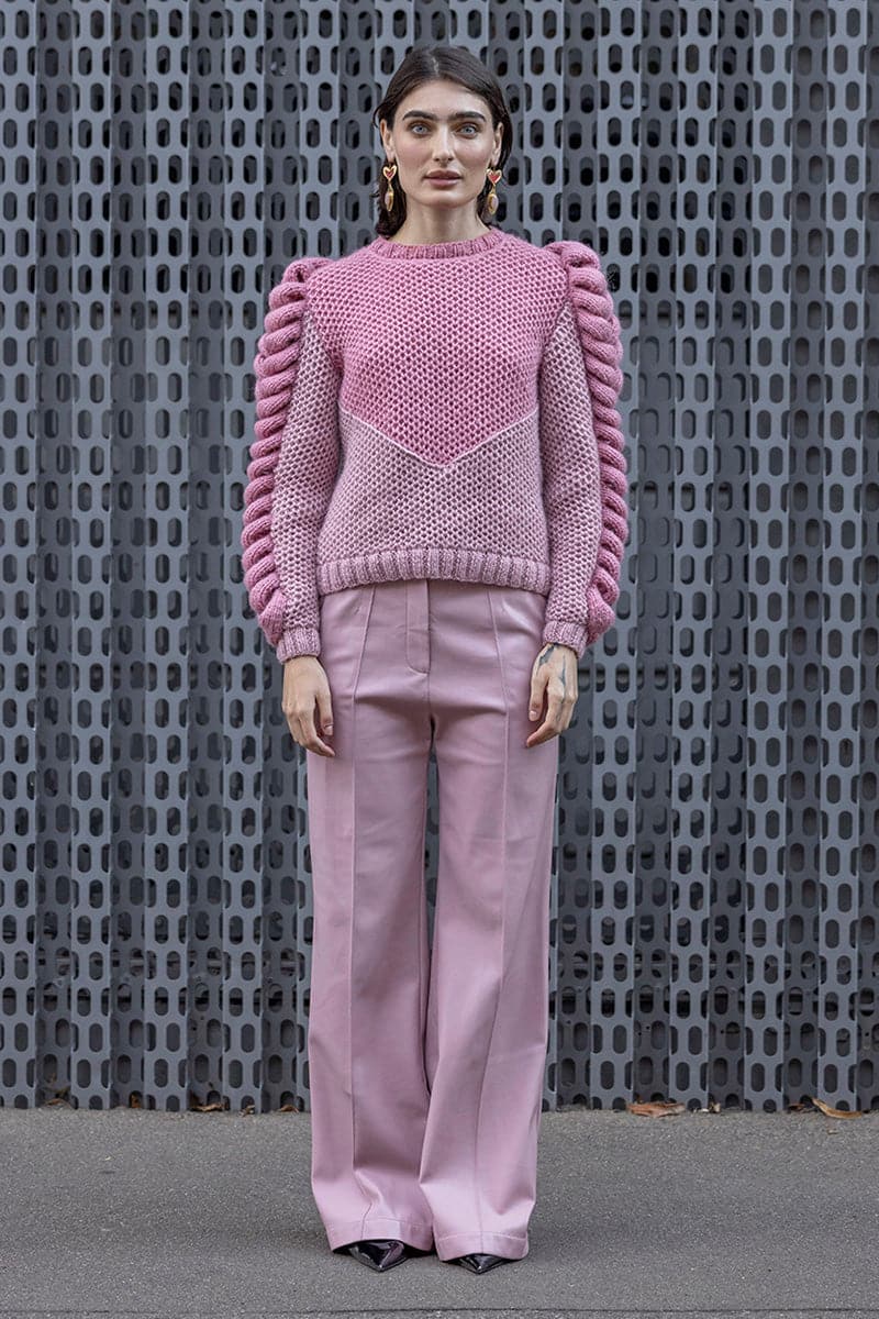 TURTLENECK PINK SWEATER